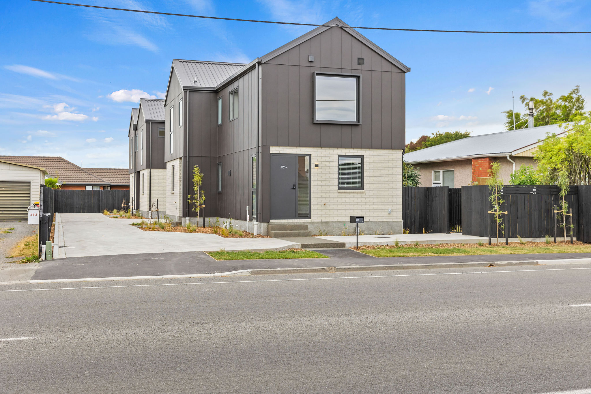 355Barringtonstreet 003