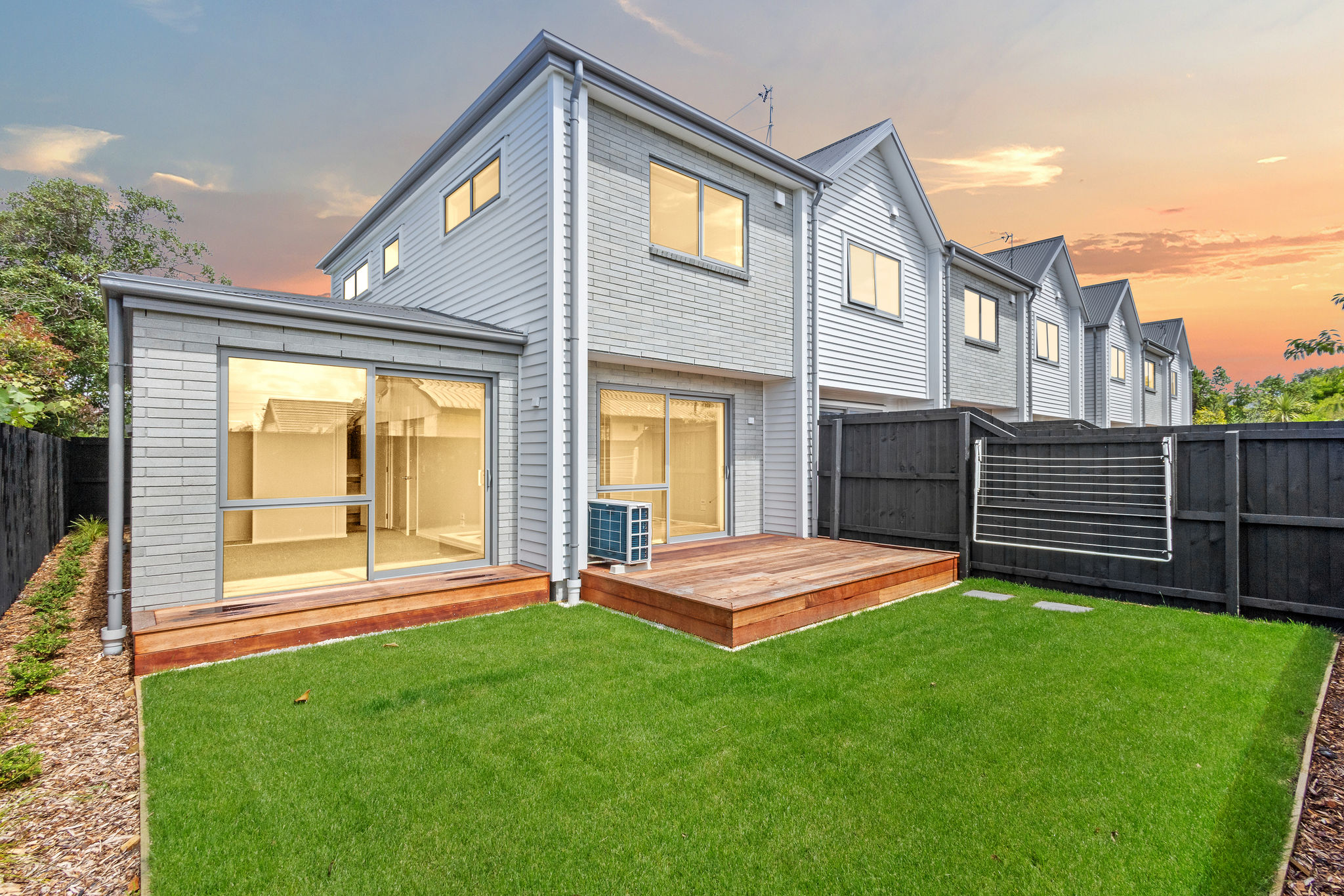 43Raherastreet 16